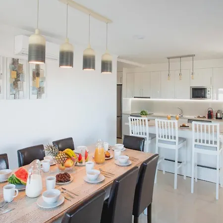 Vista Reina - Luxury 6 Bedroom - Heated Pool- Views - Pool Table - Vista Lobos - Πλάγια Μπλάνκα