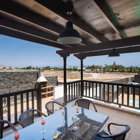 Vista Reina - Luxury 6 Bedroom - Heated Pool- Views - Pool Table - Vista Lobos - Playa Blanca (Lanzarote)